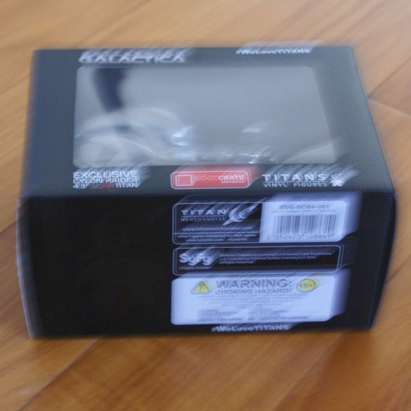 NIB Battlestar Galactica Titans Vinyl Figures by Loot Crate - Picture 4 of 4